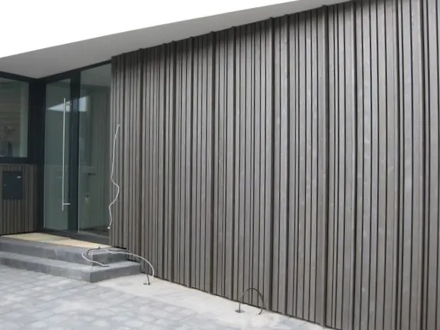 Fassadengestaltung Baustelle